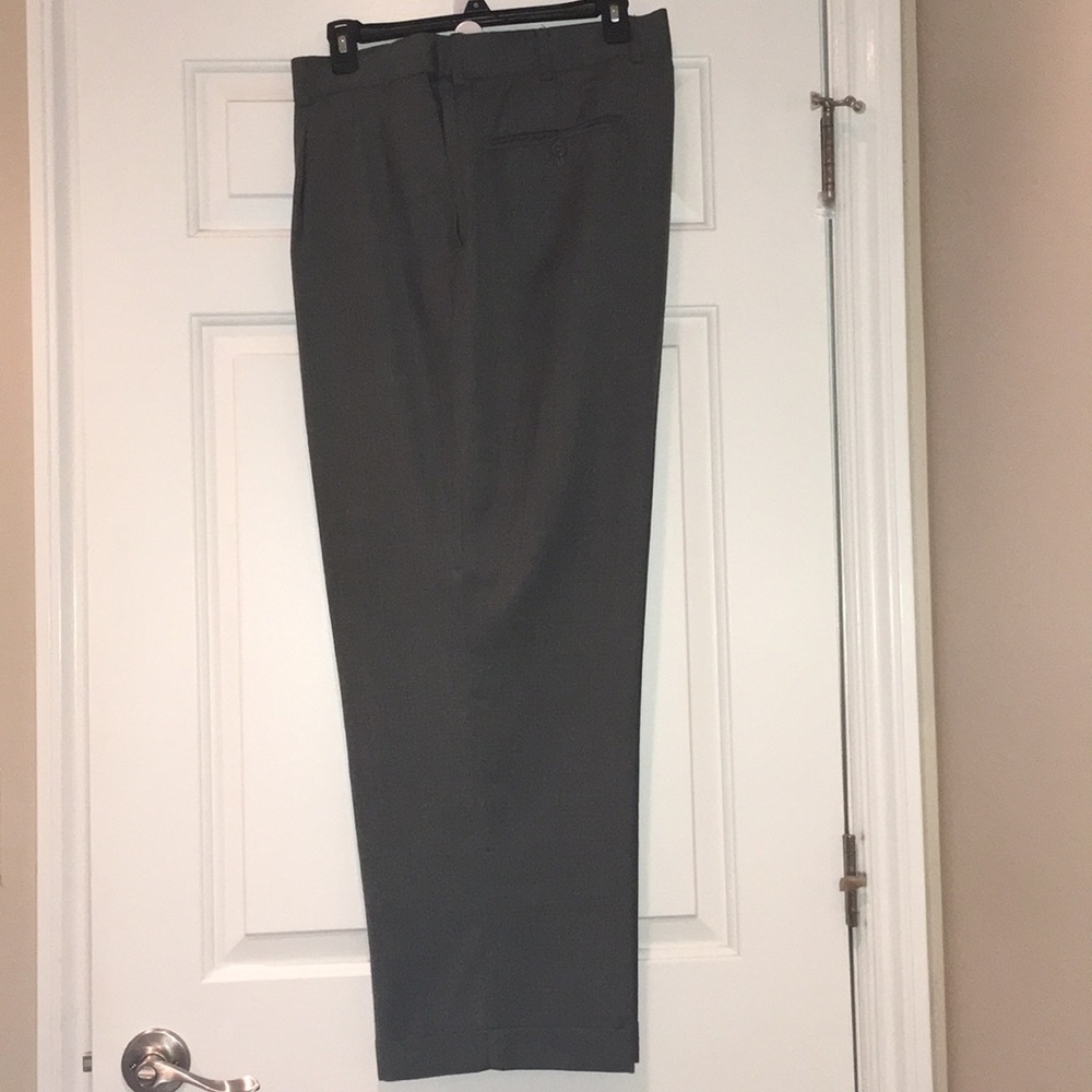 Stafford Men’s Dress pants color Gray